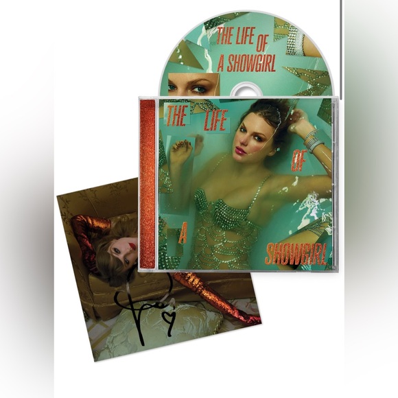Taylor Swift The Life of a Showgirl CD + Hand Signed Photo Variant 2 - NWT - Picture 1 of 4